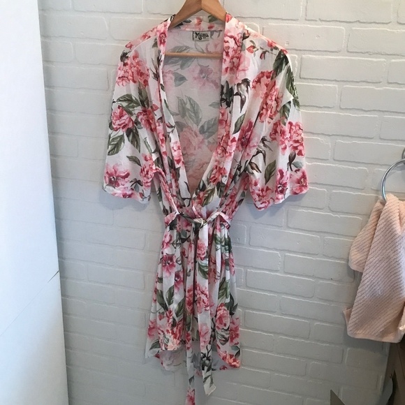 Show me your MUMU Robe/Cover up Floral print Roses Peonies Pink Romantic OS - Picture 2 of 7